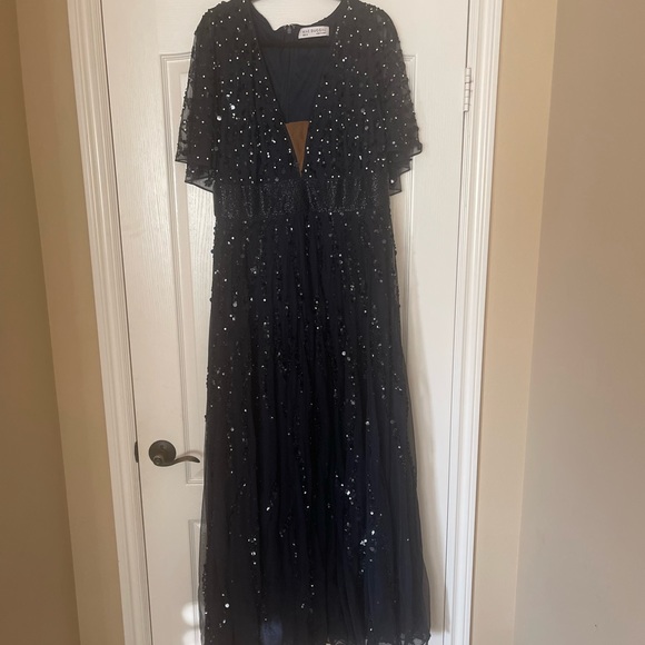 Mac Duggal EMBELLISHED V-NECK COLUMN GOWN MIDNIGHT SIZE 16 - Picture 4 of 5